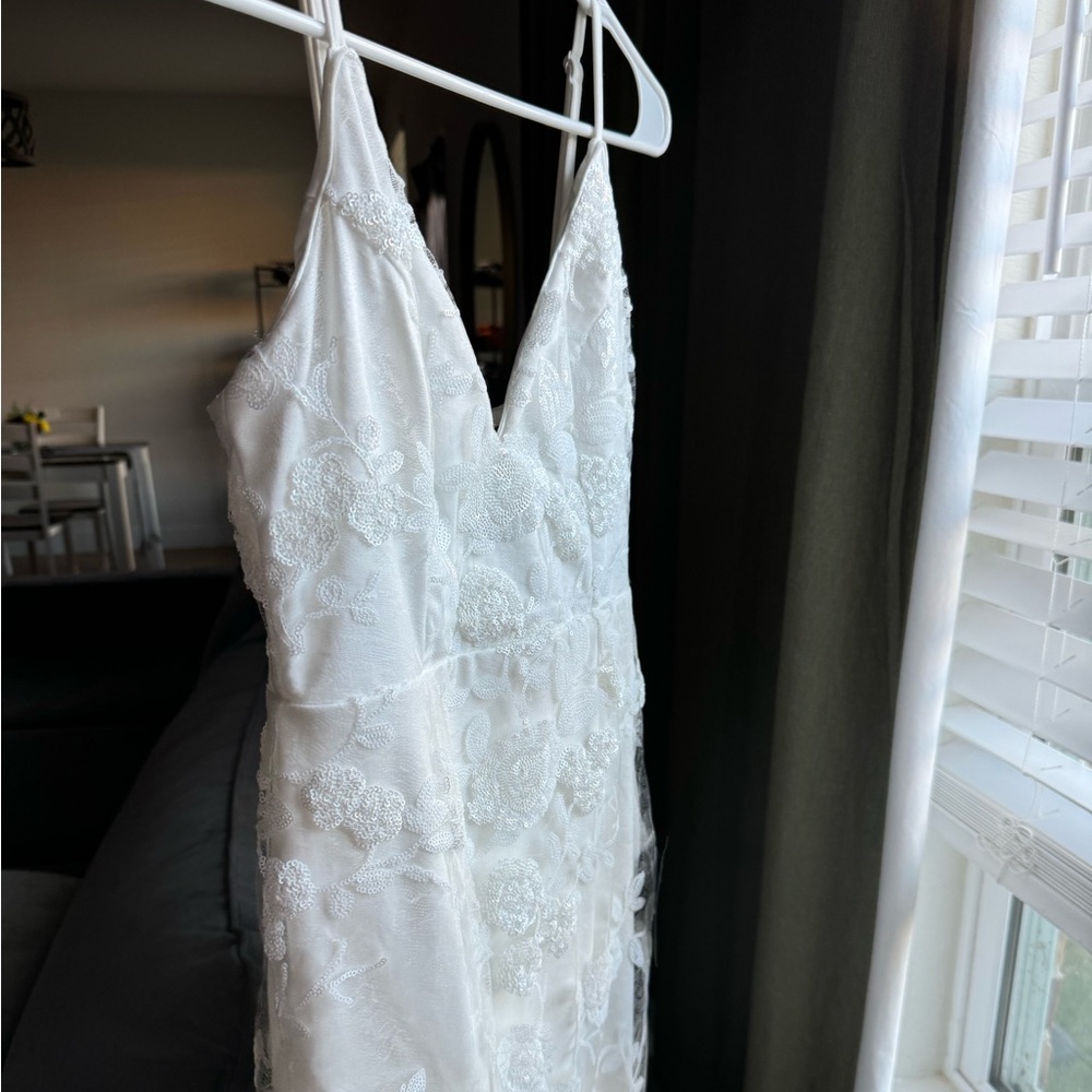 Lulus dress never worn